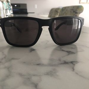 Oakley wayfarer sunglasses